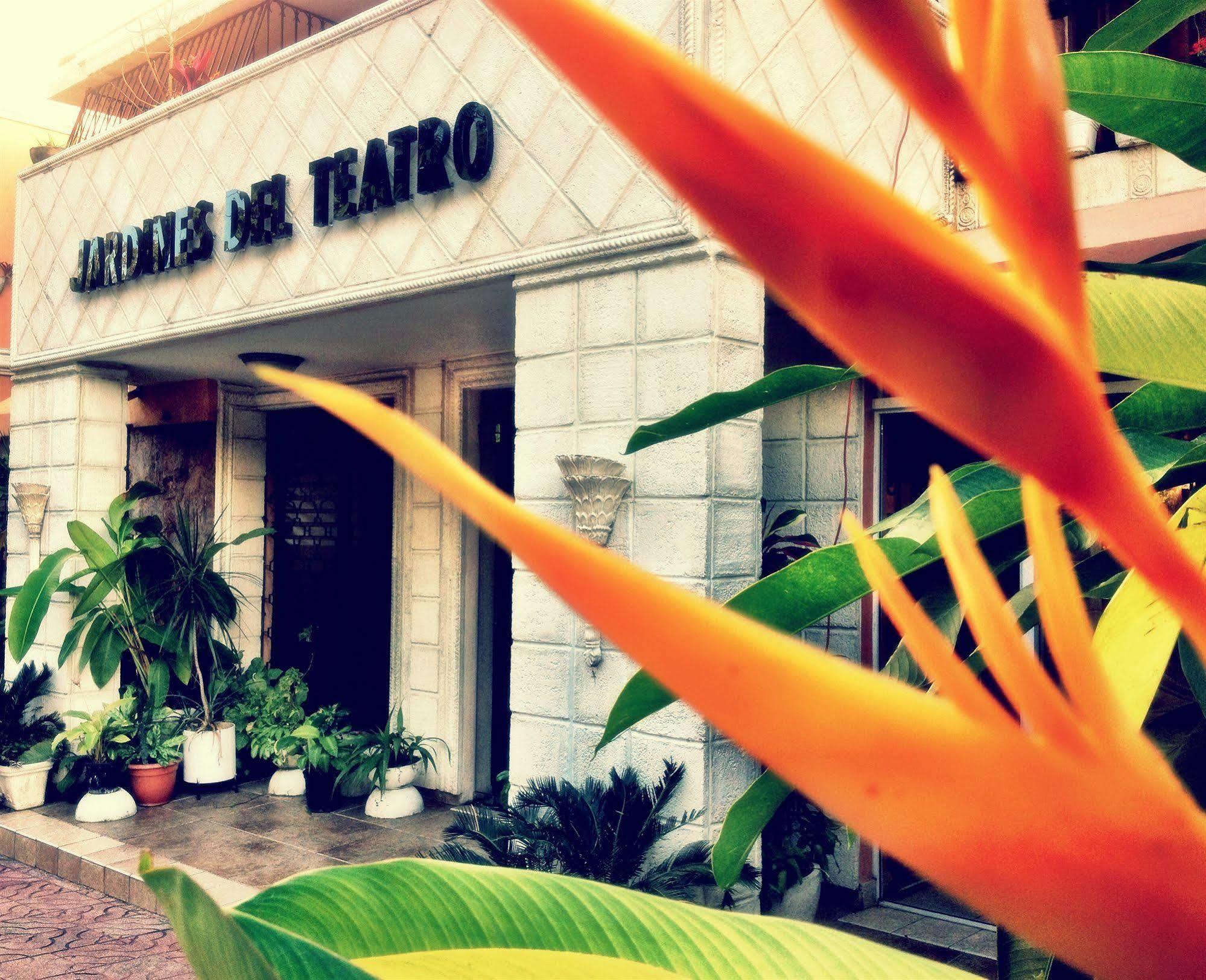 Jardines Del Teatro Hotel Santo Domingo Exterior photo